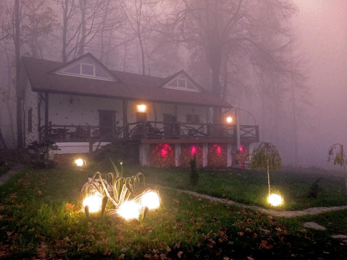 Panorama Hotel & Spa Cernăuți Exterior foto
